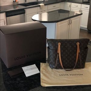 Louis Vuitton Totally MM - Authentic!